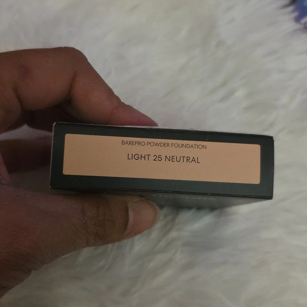 NWT bareMinerals Tan Foundation Compact Matte Finish